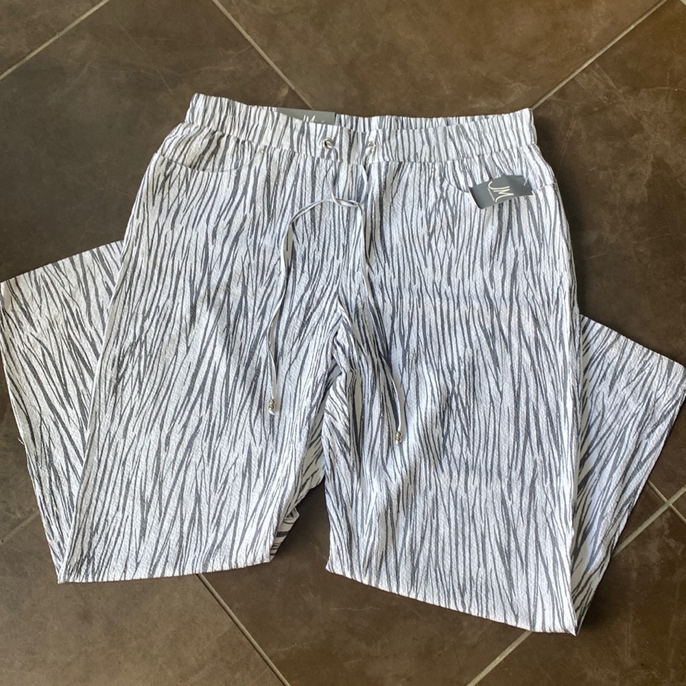 JM collection NWT size XL fashion pants